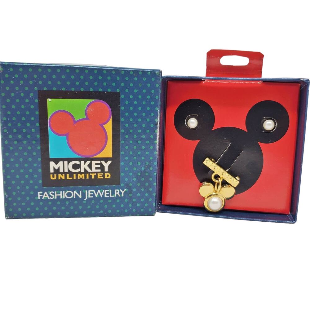 VTG Disney Unlimited Pearl Stud Earrings & Rare Gold-Toned Mickey Brooch Set